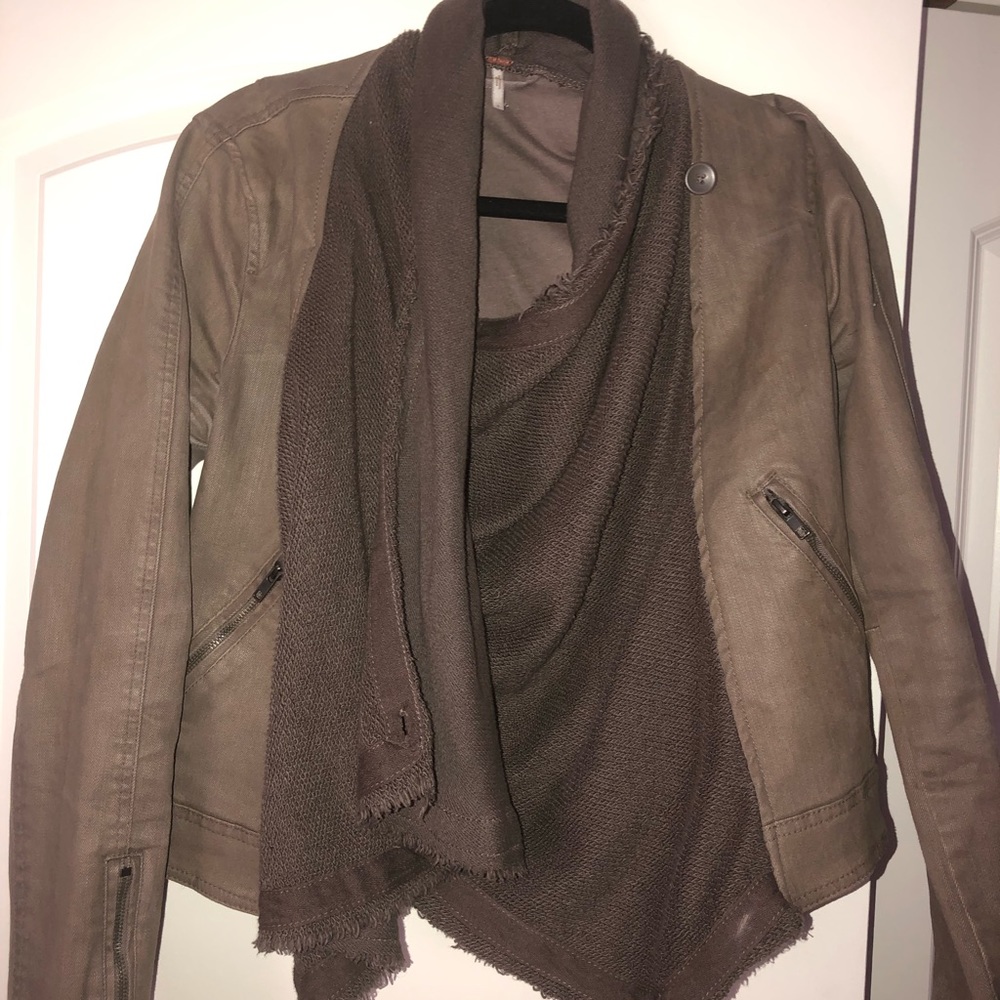Jacket - Picture 2 of 4